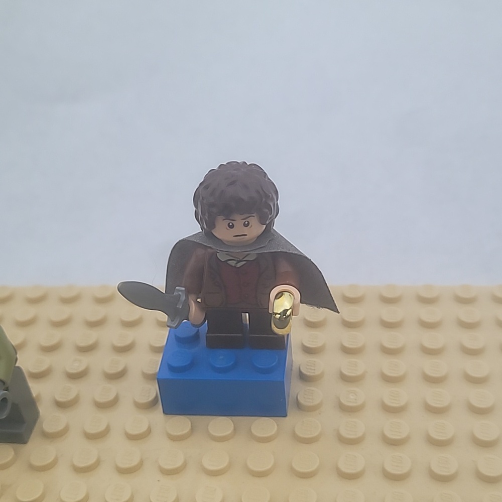 Lego Lord Of The Rings Frodo Baggins Minifigure - Picture 4 of 6